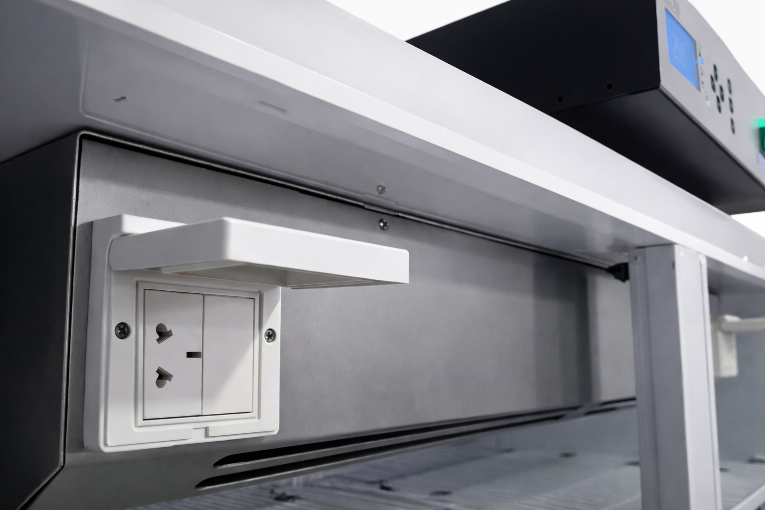 Detalle constructivo superior de una incubadora Ingelab
